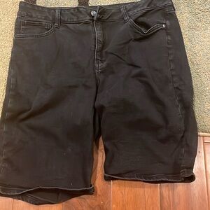 St. John’s bay Jean shorts black Size 18 women’s
